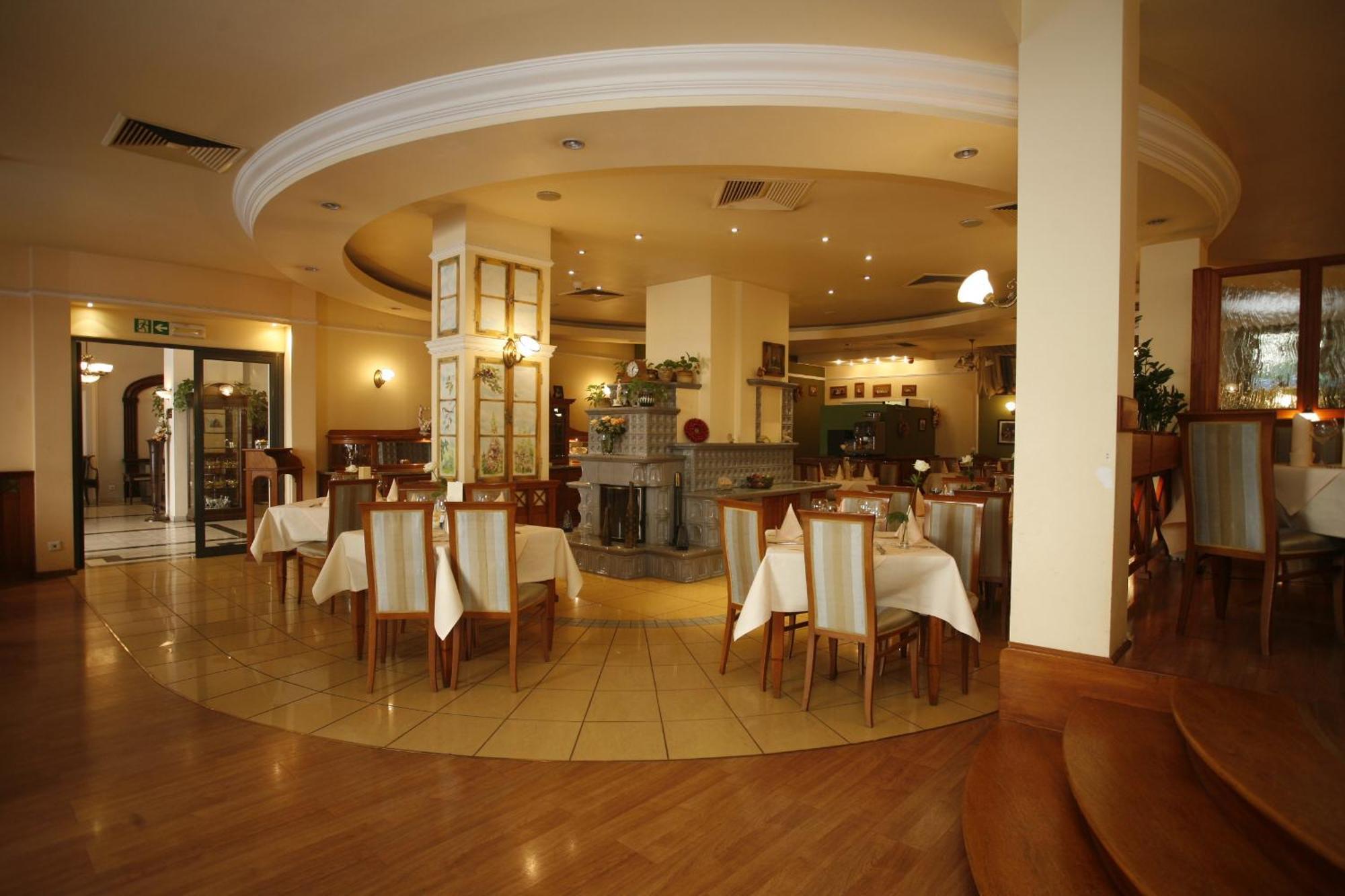 Qubus Hotel Wroclaw Exterior photo
